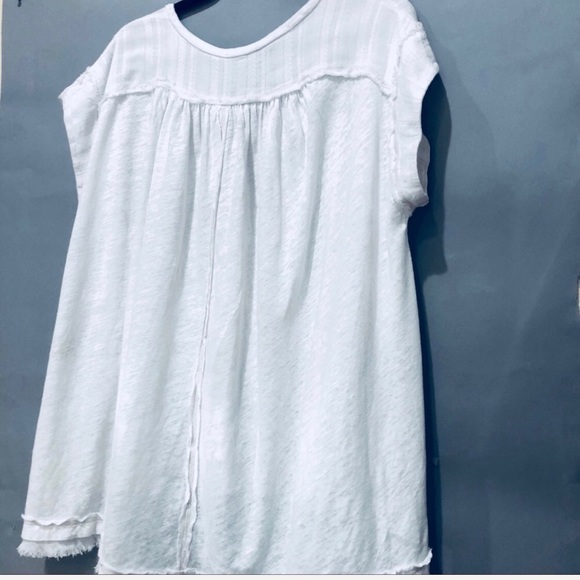 ❗️Top Rated FREE PEOPLE White Aster Henley Top NWT - Picture 7 of 7